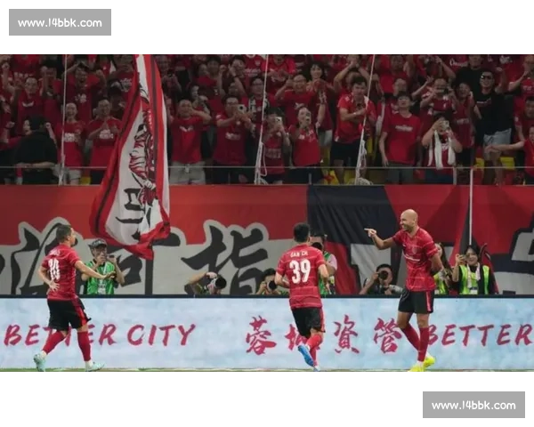 半决赛激烈角逐揭示球队实力与球员表现全面解析